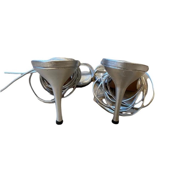 🦇 Vintage Stuart Weitzman Silver Diamond Lace-up Heels 🦇 - Picture 2 of 5